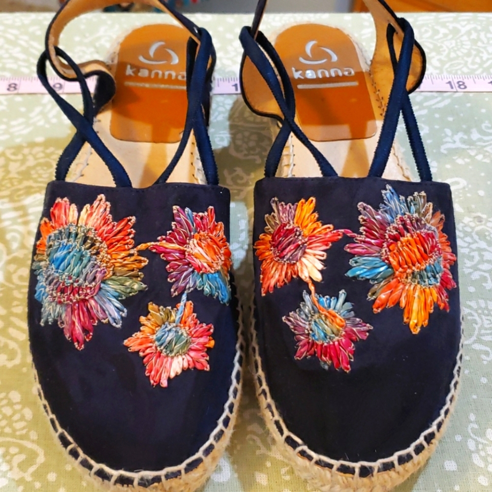 Kanna Navy Floral Espadrilles Size 41